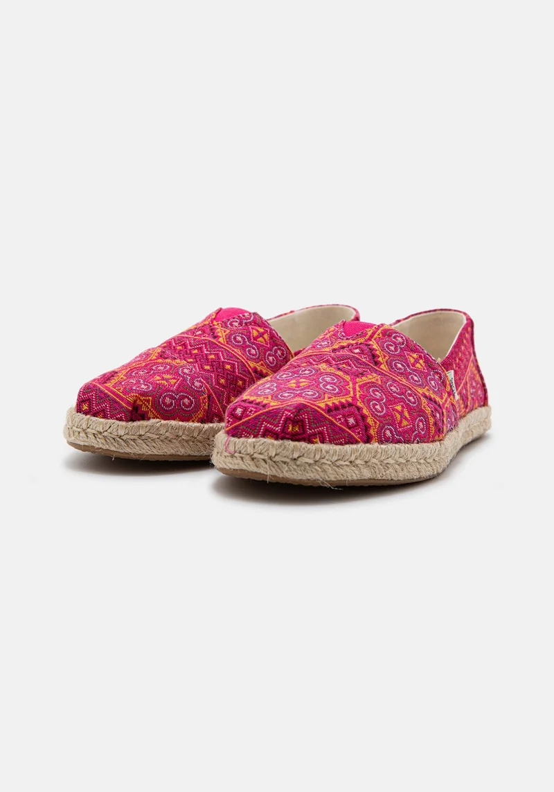 10016245 WM Woven pink multi floral