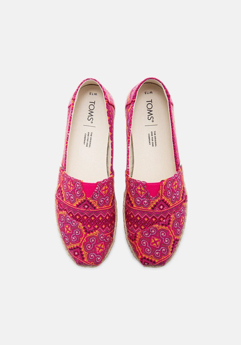10016245 WM Woven pink multi floral