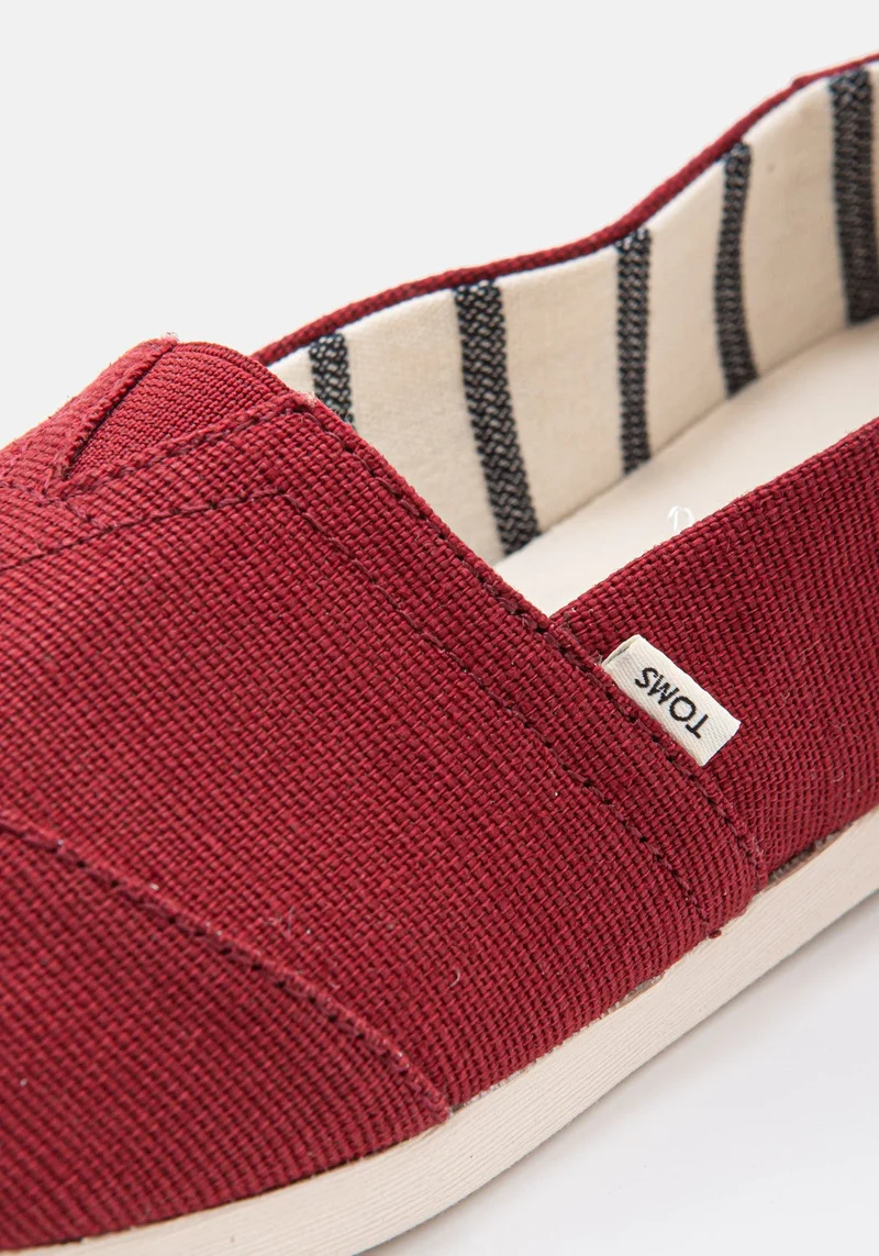 10015766 WM Heritage Canvas dark red