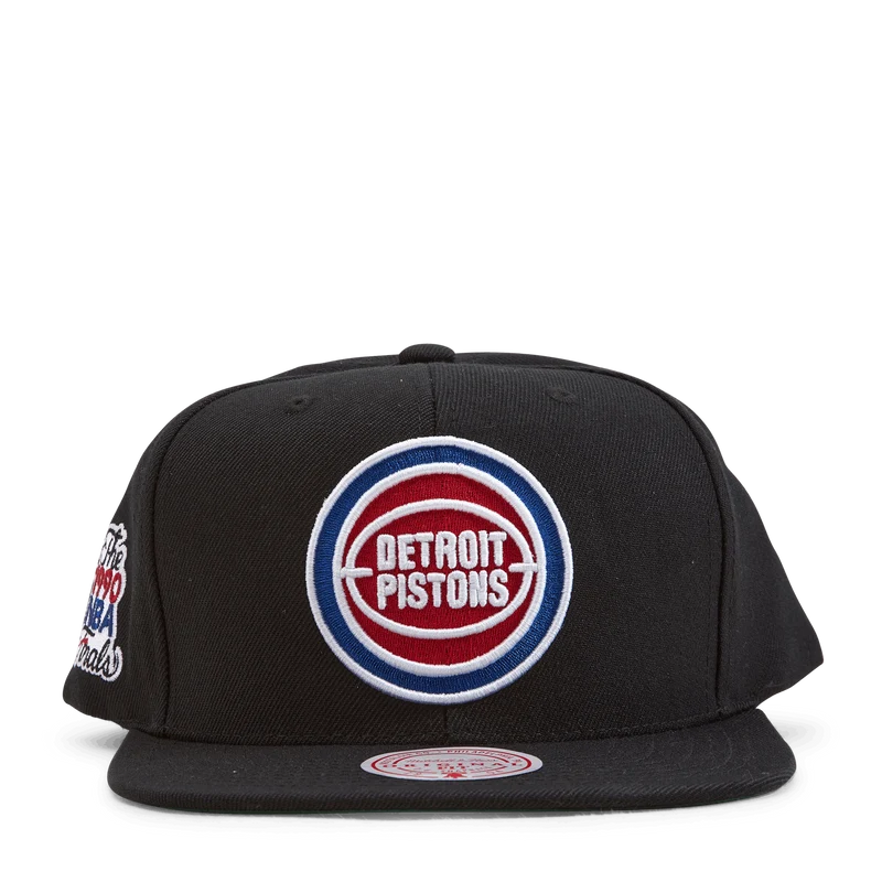 Pistons Top Spot Snapback HWC
