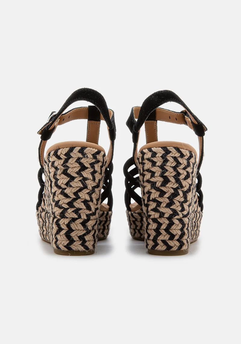 W Cressida black Suede