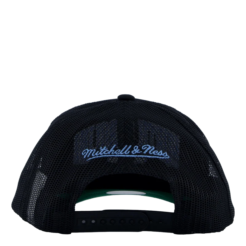 UNC Gold Leaf Trucker