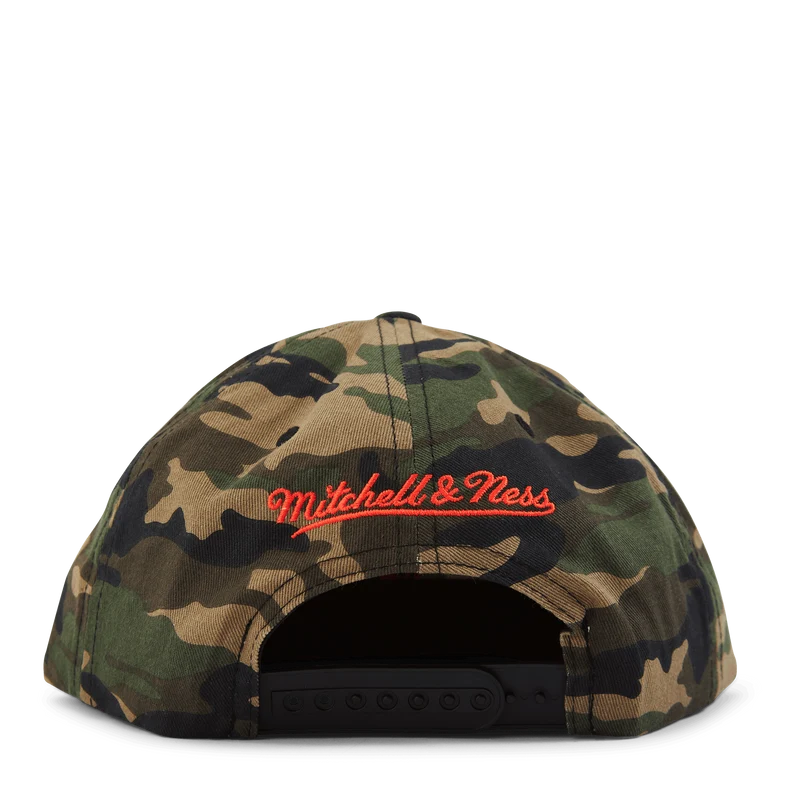 Knicks Neon Camo Pop Snapback