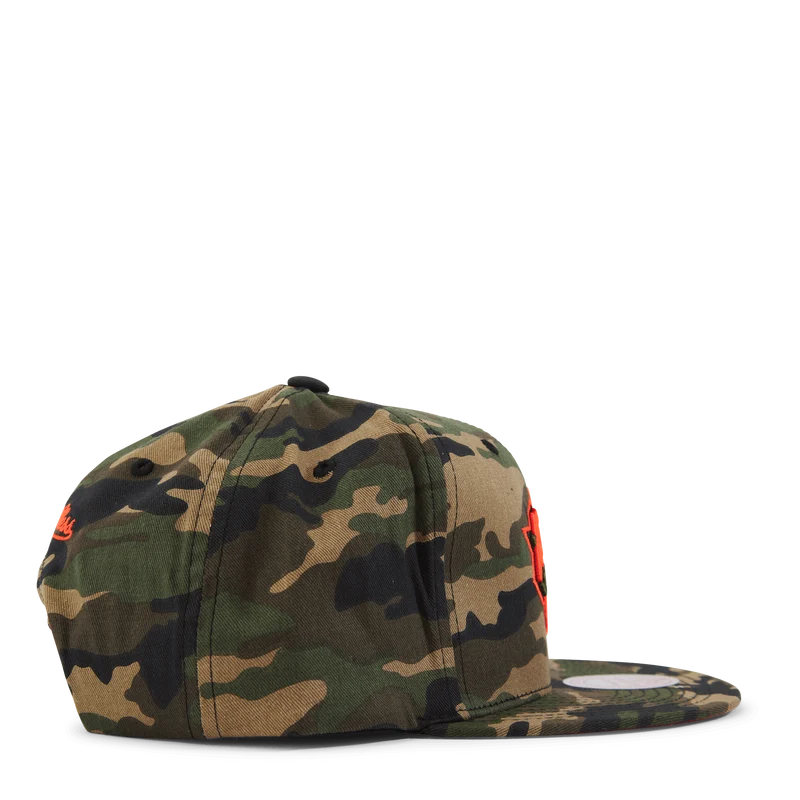 Knicks Neon Camo Pop Snapback