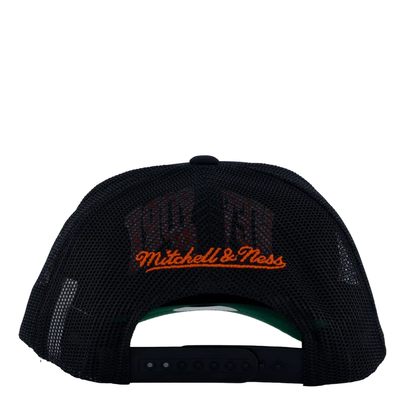 Knicks Gold Leaf Trucker HWC