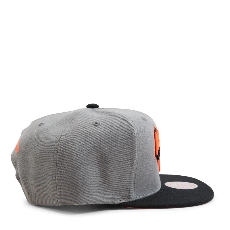 Knicks Neon Lights Snapback
