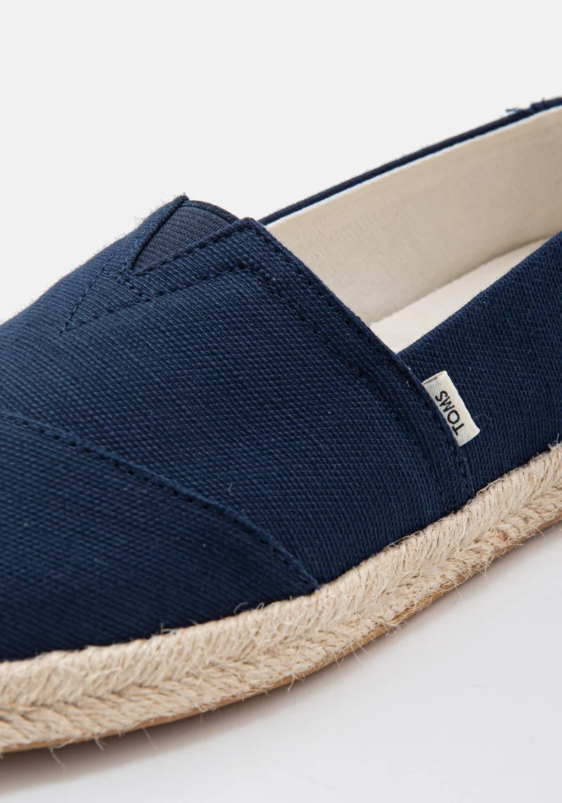 10016255 WM Woven Slubby navy