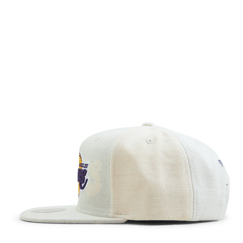 Cut Away Snapback Off