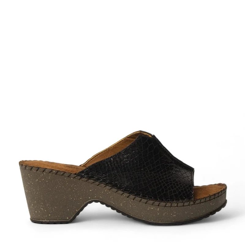 Women Black Leather Wedges #3032