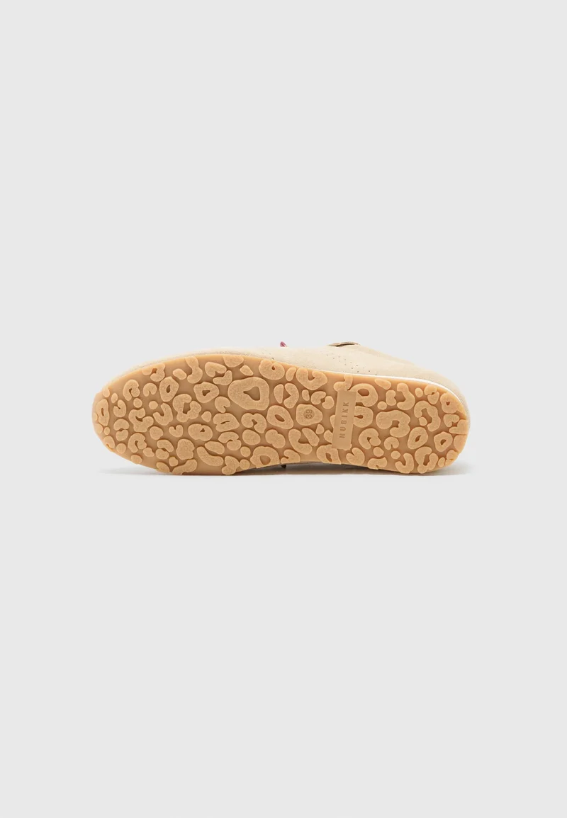 Billy Lou beige suede