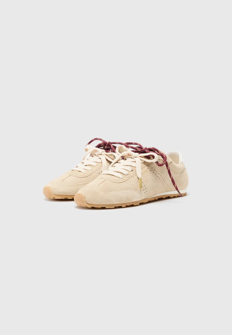 Billy Lou beige suede