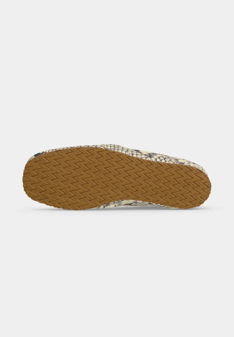 CPH717 Leather snake cream