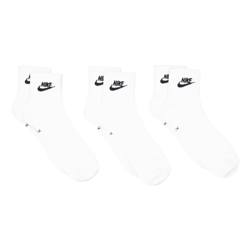 Everyday Essential Ankle Socks White
