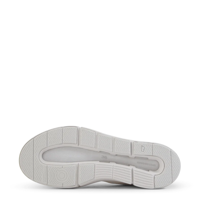 The Roger Advantage All White