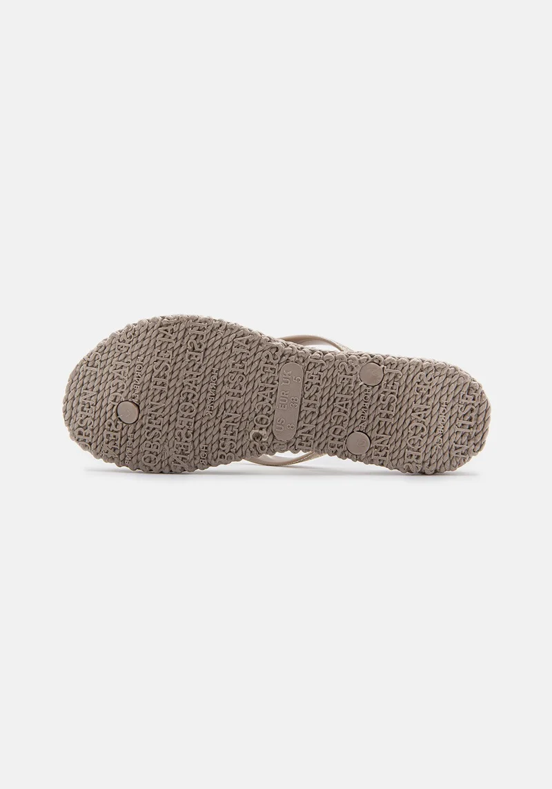 Flip Flop with Glitter atmosphere
