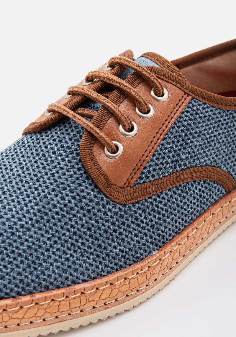 Bluish 2 blue/cognac