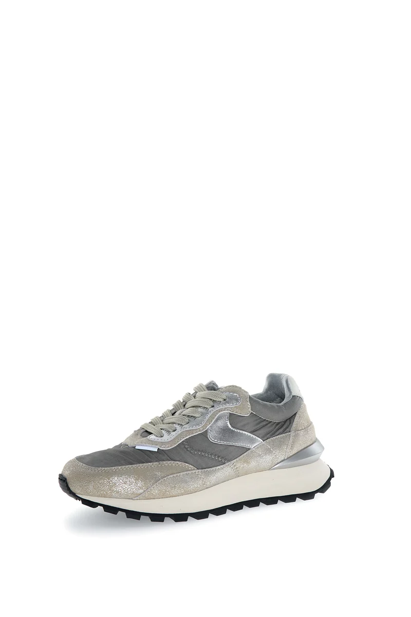 Qwark Hype Woman. Metallic Brushed Goat/Nylon silver grey