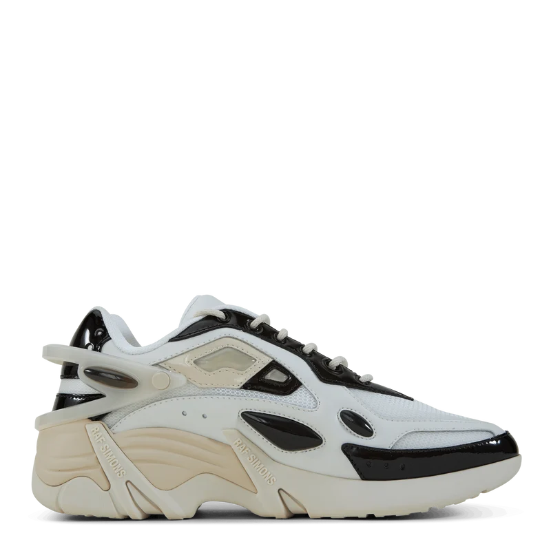 Cylon-21 White Black Cream