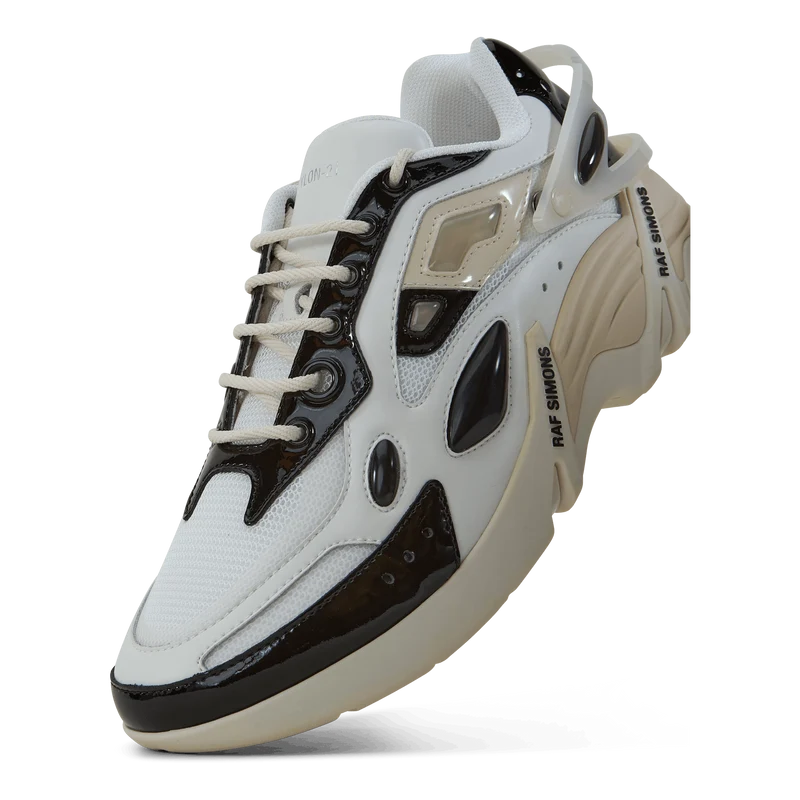 Cylon-21 White Black Cream