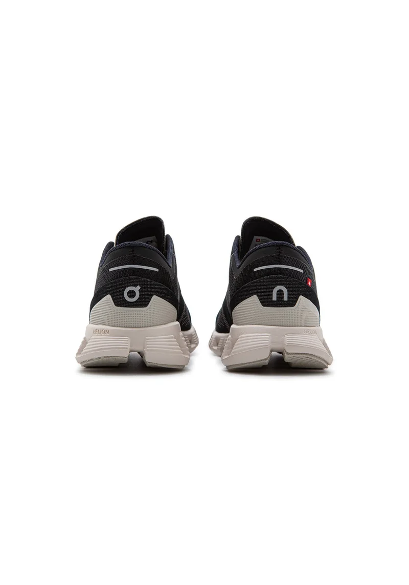 40.99592 W Cloud X black/pearl