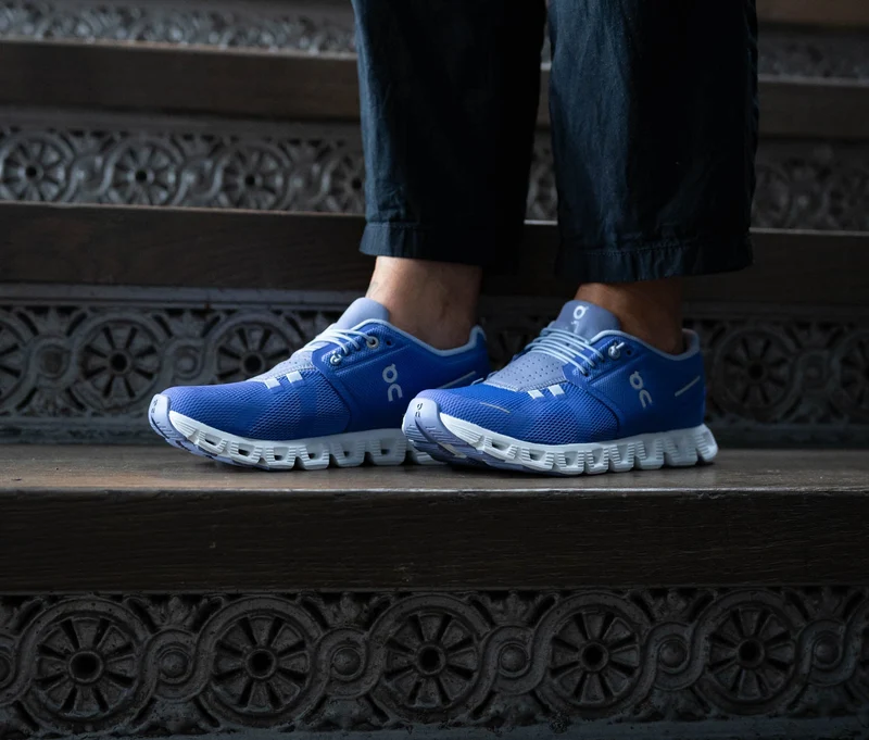 59.98021 W Cloud 5 blueberry/feather