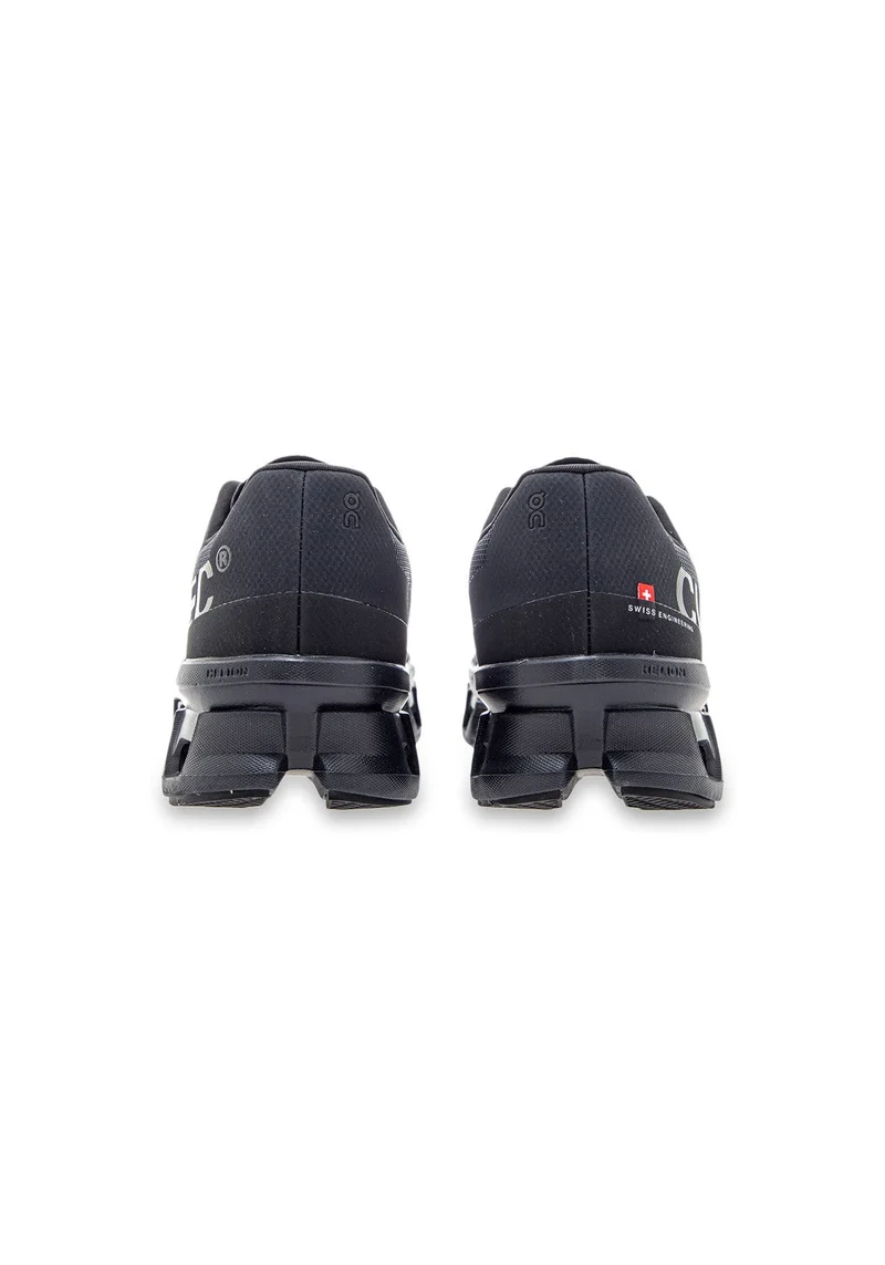 61.99025 M Cloudmonster all black