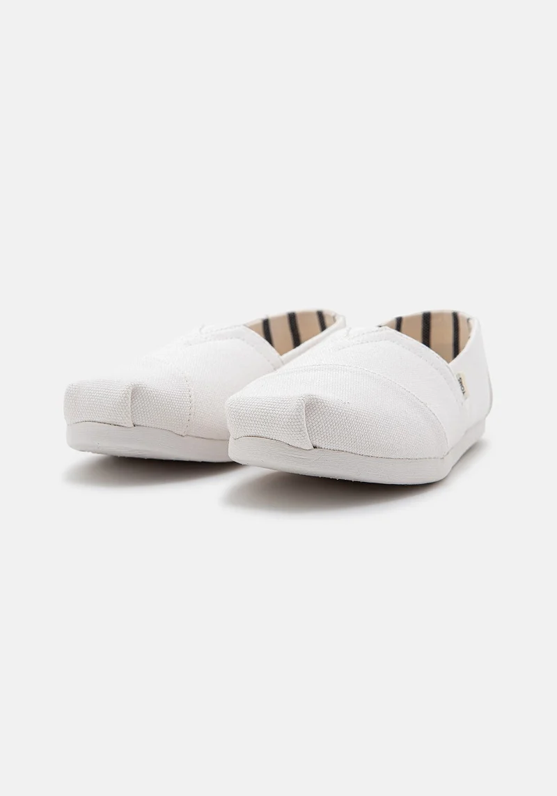 10015757 WM Heritage Canvas white
