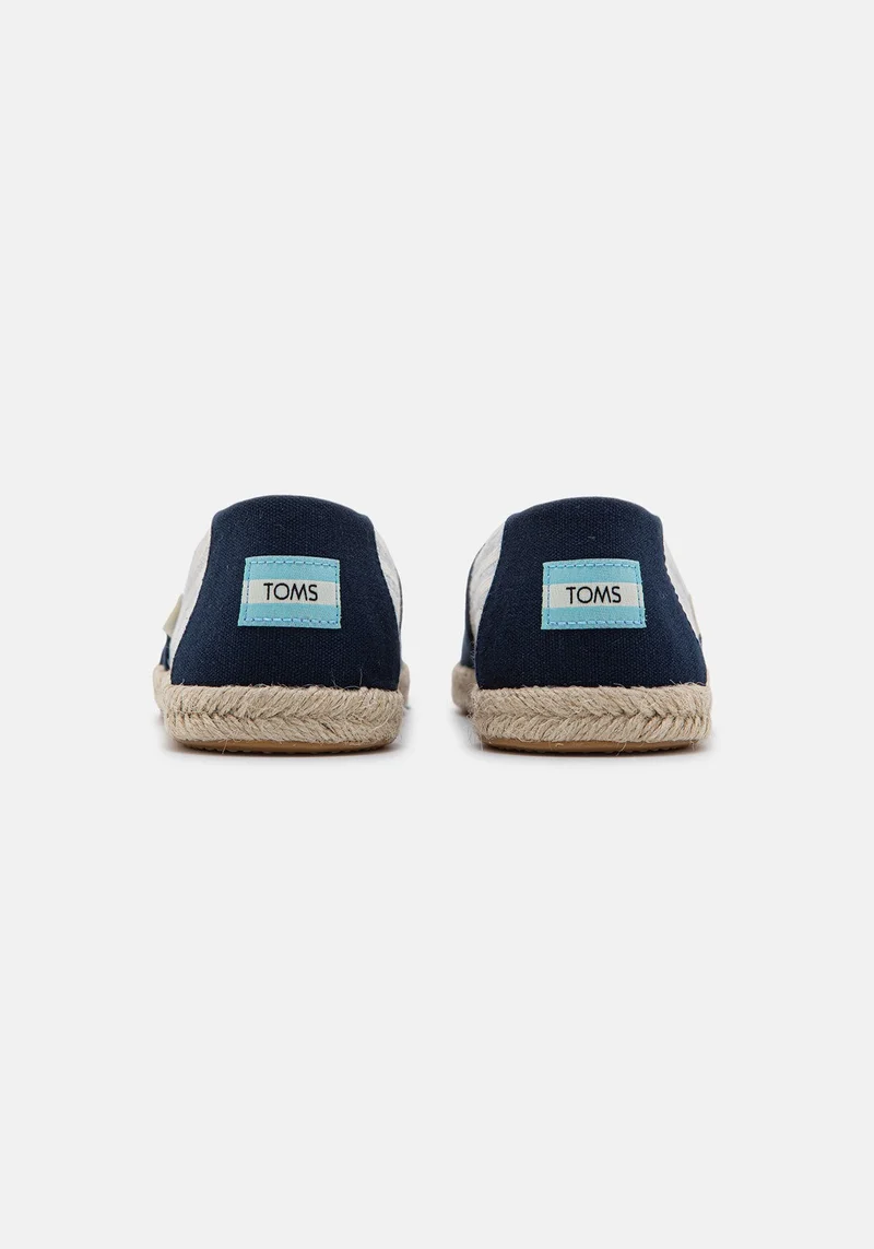 10016268 WM University Stripes navy