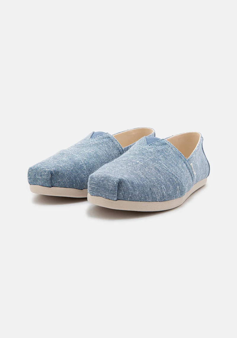 10014410 WM Blue Slub Chambray