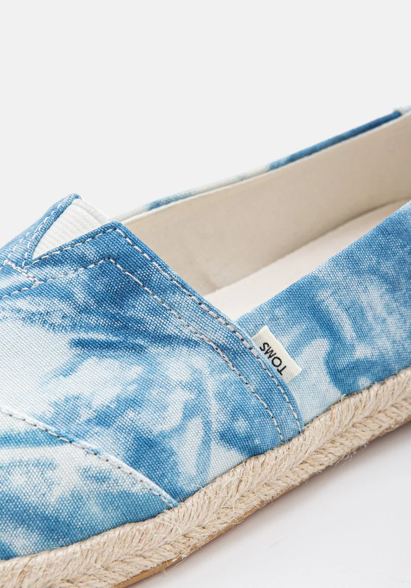 10016249 WM Alrope PLNT dyed indigo tie