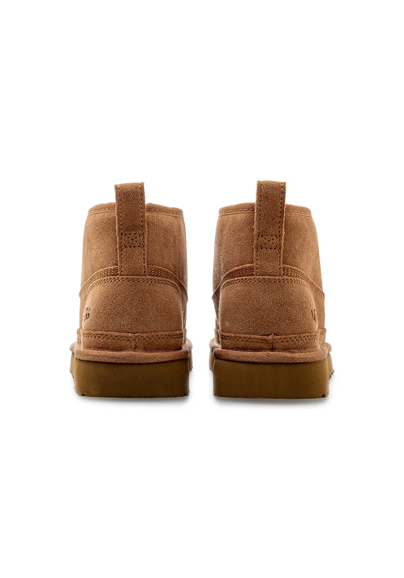 Neumel Moc chestnut