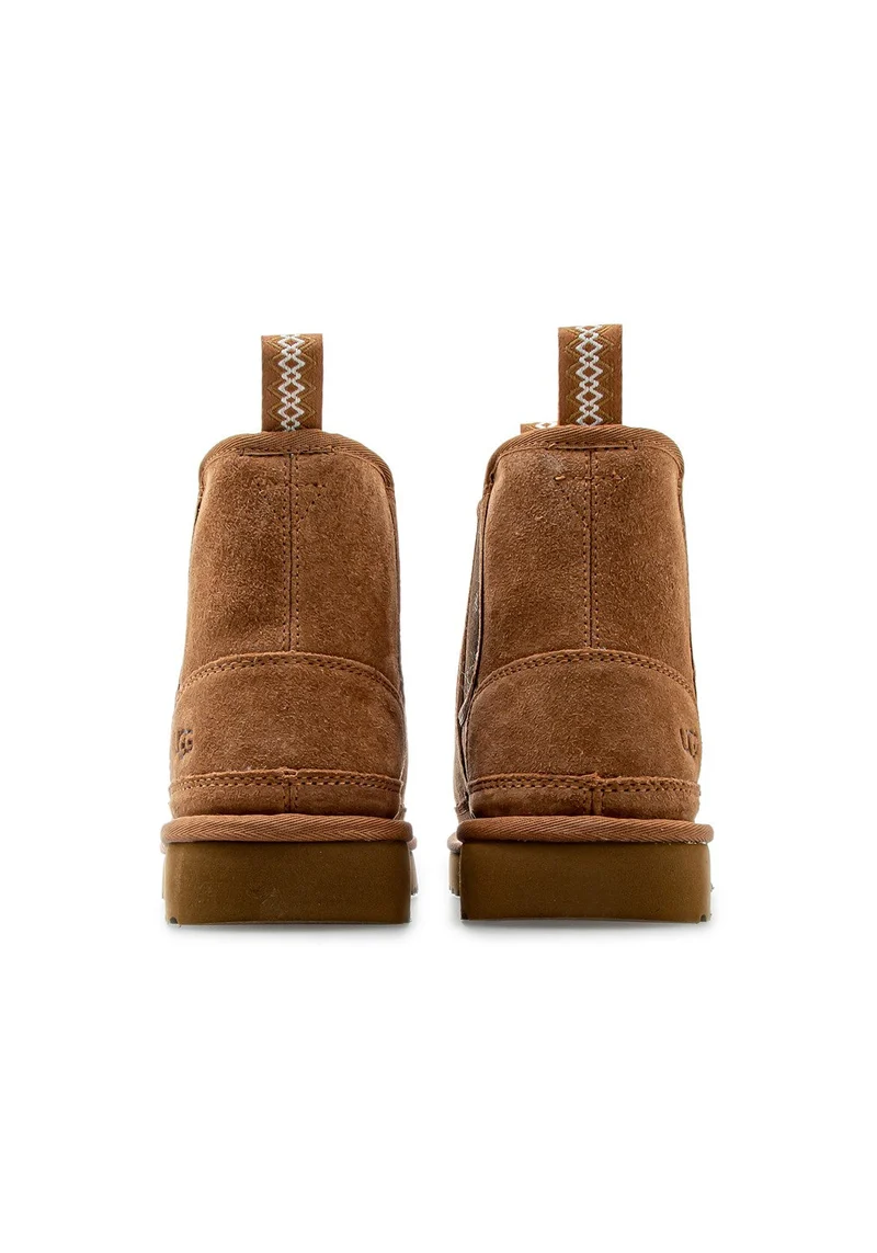 M Neumel Chelsea chestnut