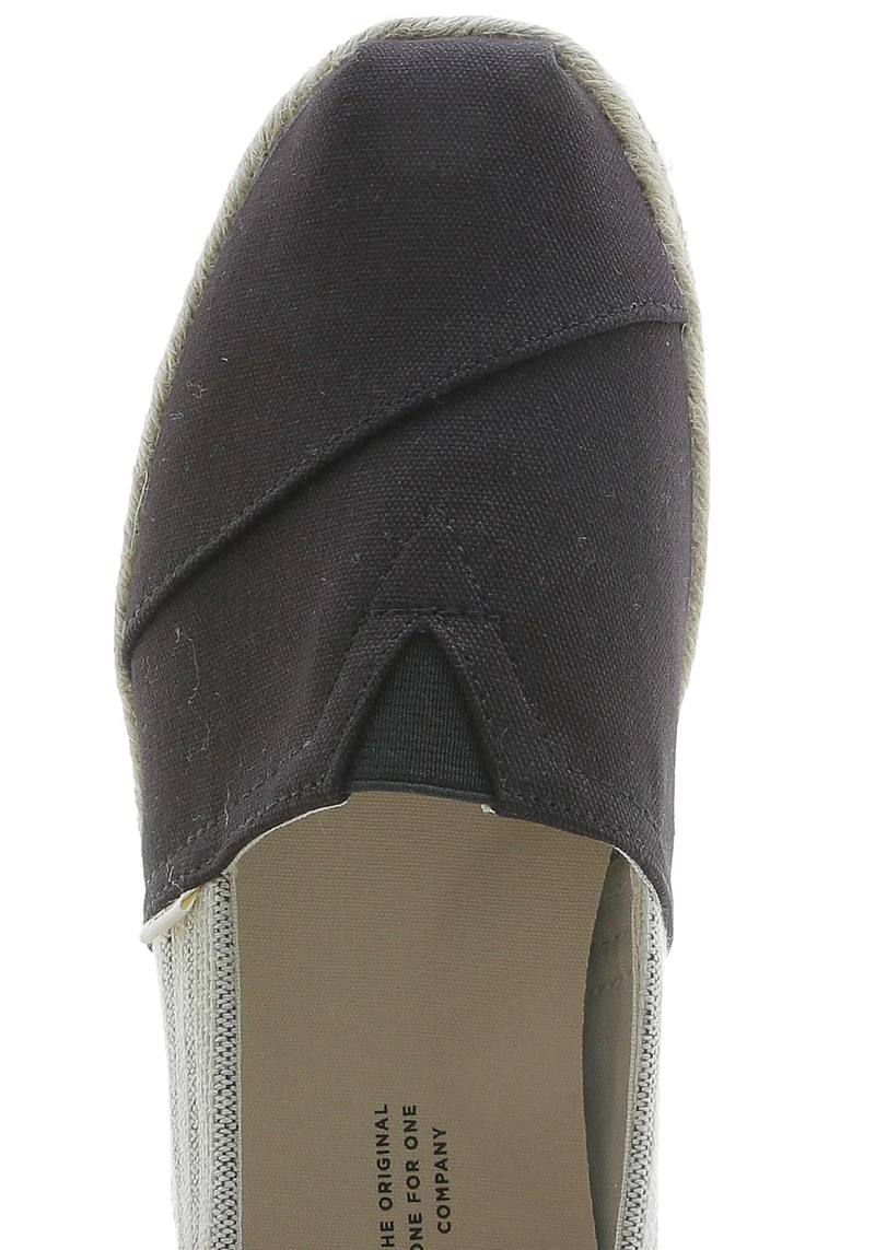 10013539 MN University Classics black