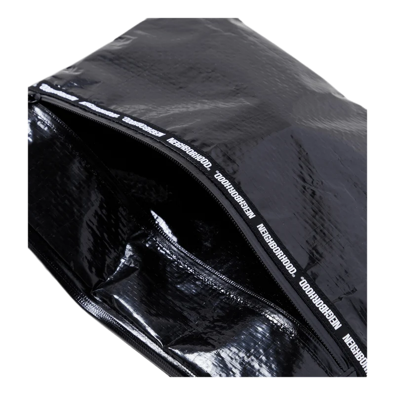 Doller / P-case Black