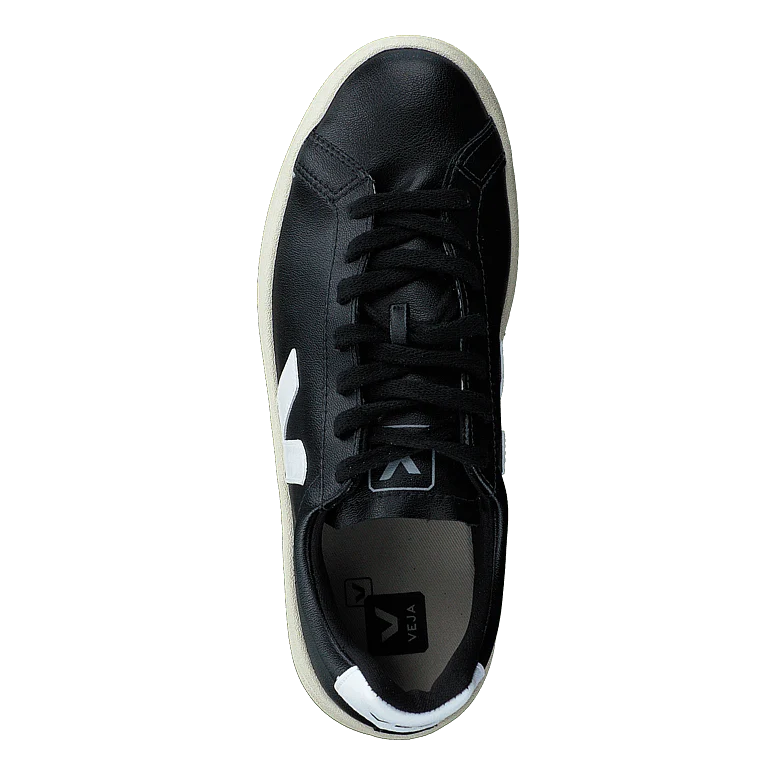 Urca Black White