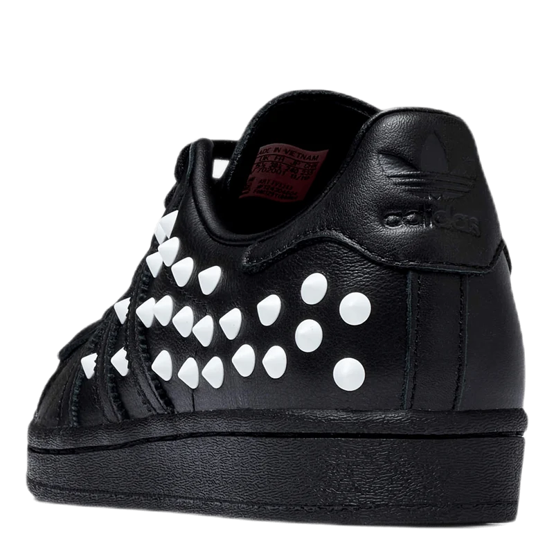 Superstar W Black