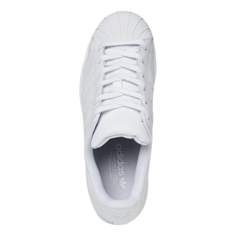 Superstar W White