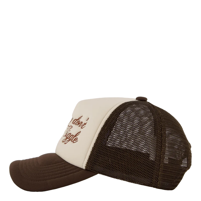 Jiggle Jiggle Trucker Cap Cappuccino Brown