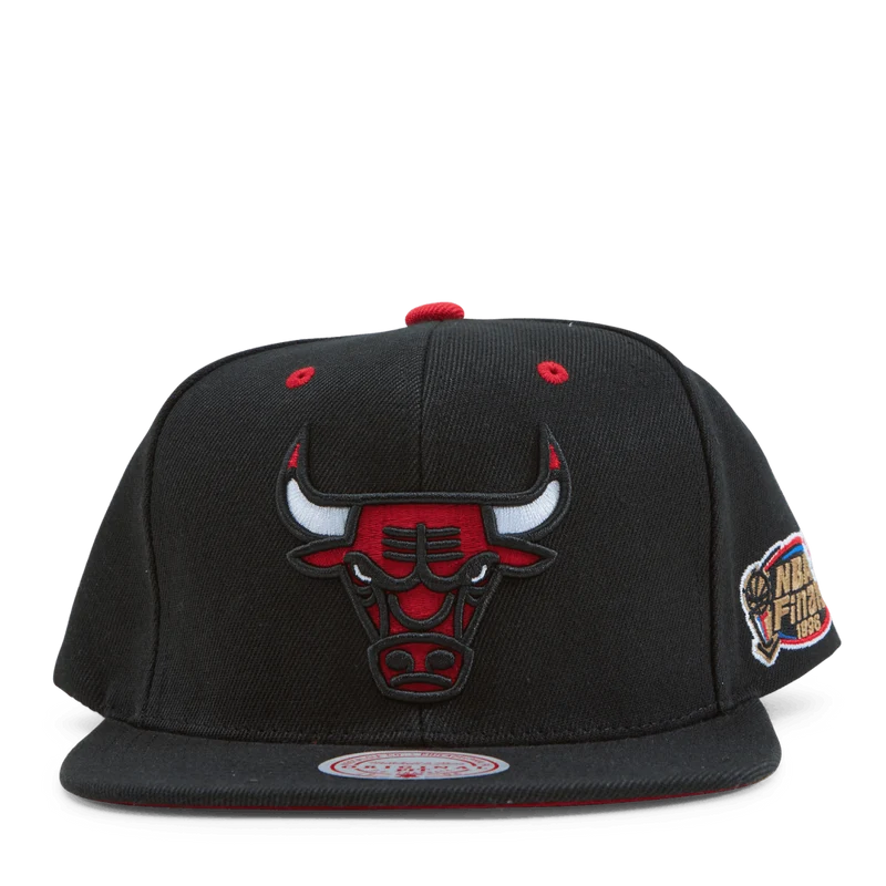 Bulls The Champs Snapback