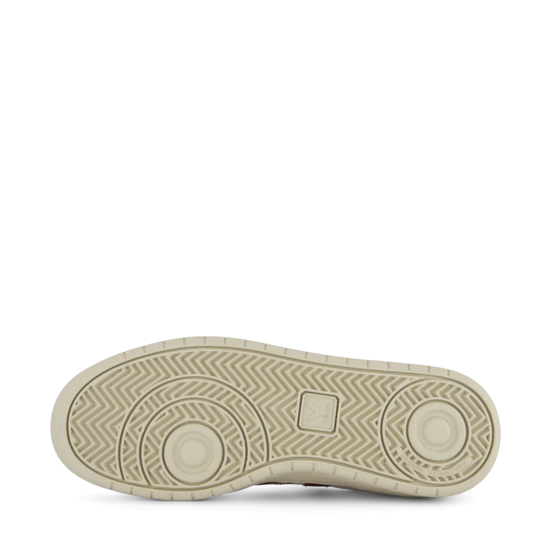 V-10 B Mesh White Marsala Brittany