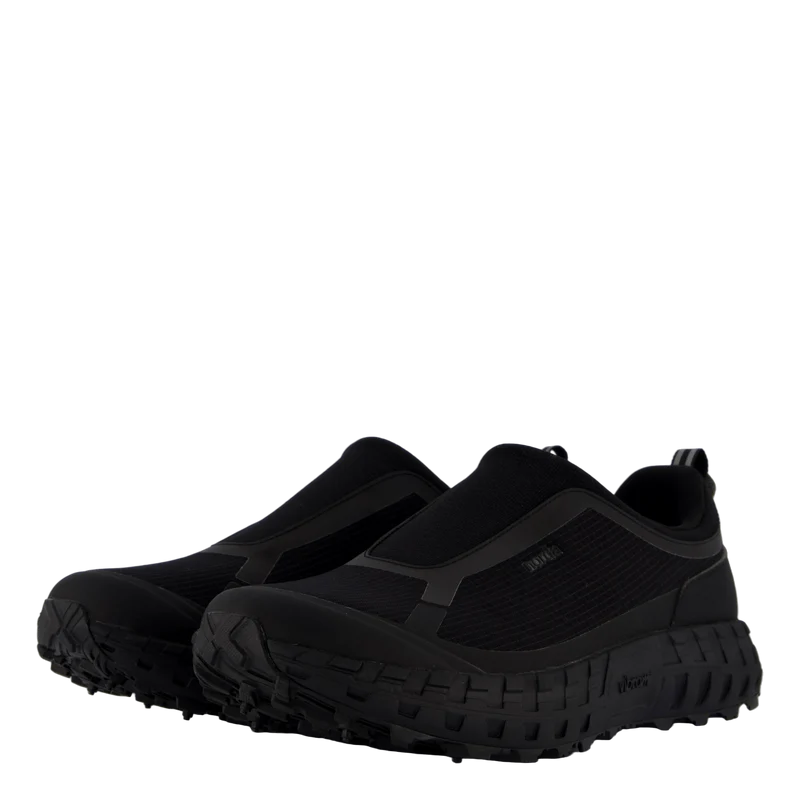 Norda 003 Pitch Black