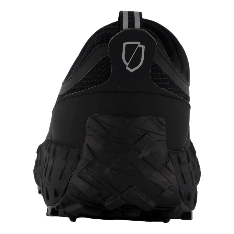 Norda 003 Pitch Black