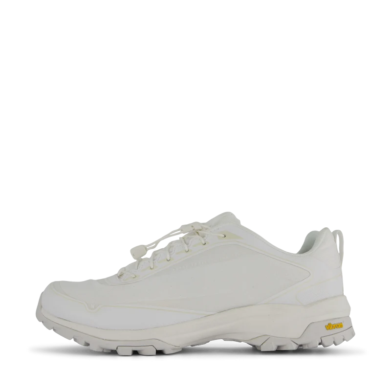 Arktisk Laced Up Runner V02 White