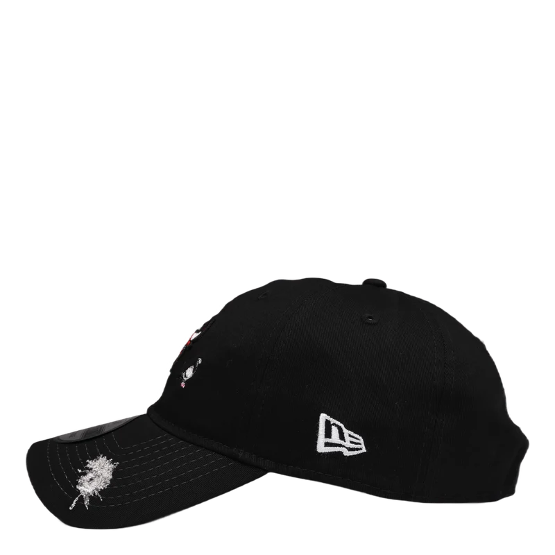 920 Staple Bulls Black