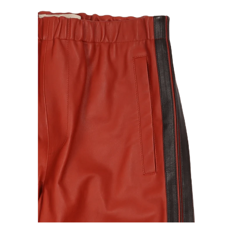 Trousers 00m39