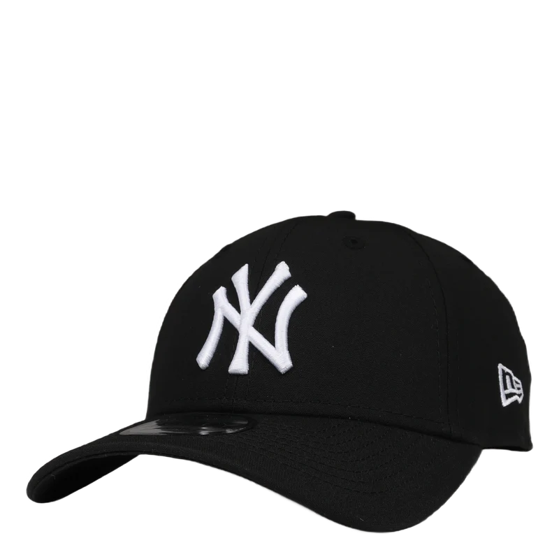 Monochrome 9forty Yankees Black