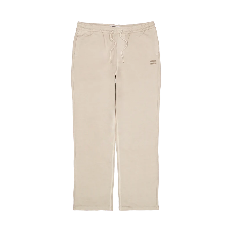Tjm Aiden Tonal Badge Trck Pnt Newsprint