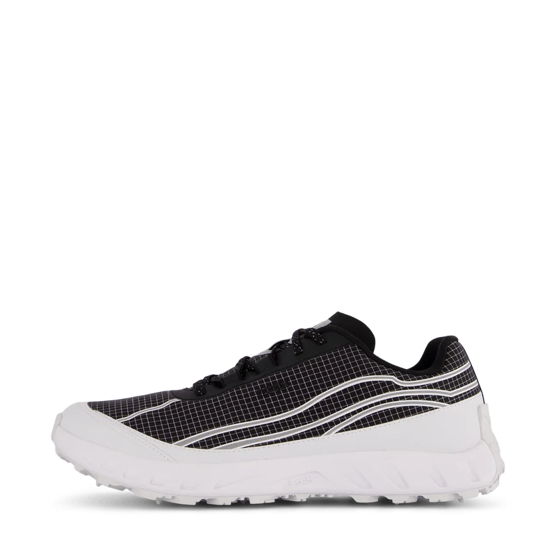 Norda 002 M Blk