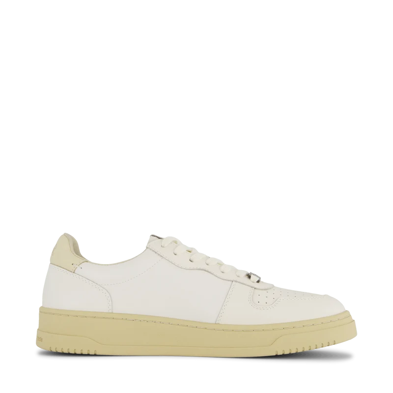 Court Off White