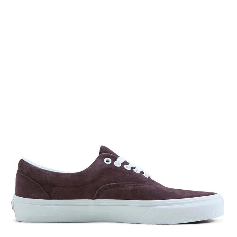 Ua Era Pig Suede Wine Tasting